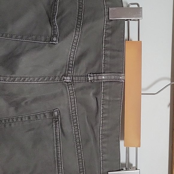 Men's Gap Denim Slim Trousers | Size 34x32 - Picture 9 of 13